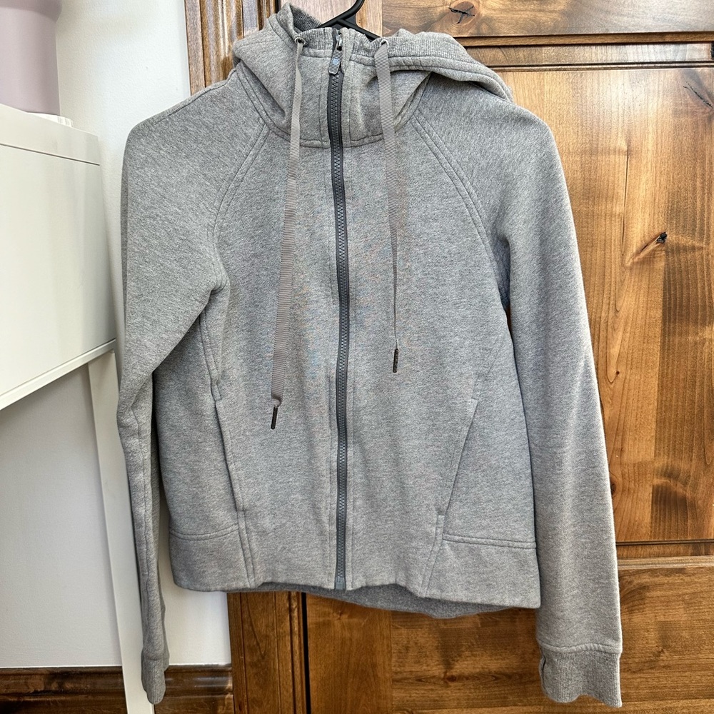 Lululemon zip up, grey